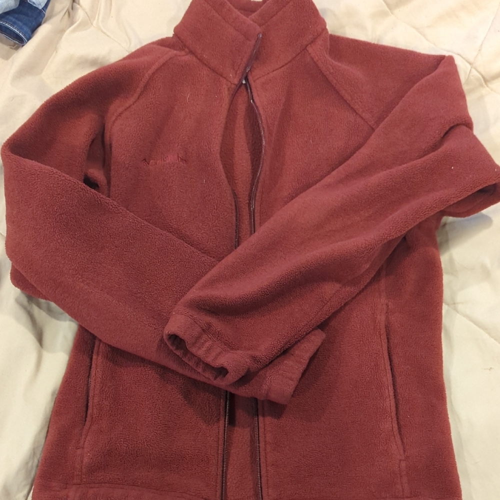 Women's Deep Red Zip Up Fleece Jacket Medium. With 2 Pockets